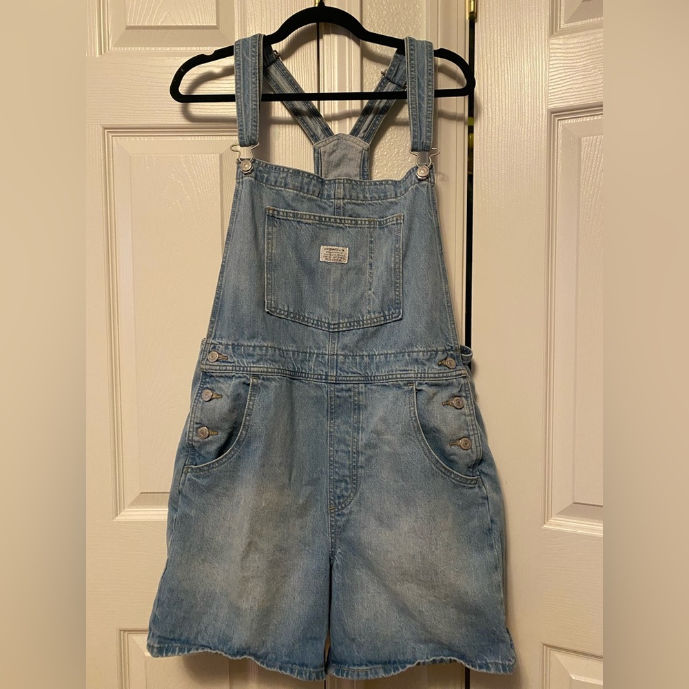 Levi’s Light Wash Denim Overalls Sz L